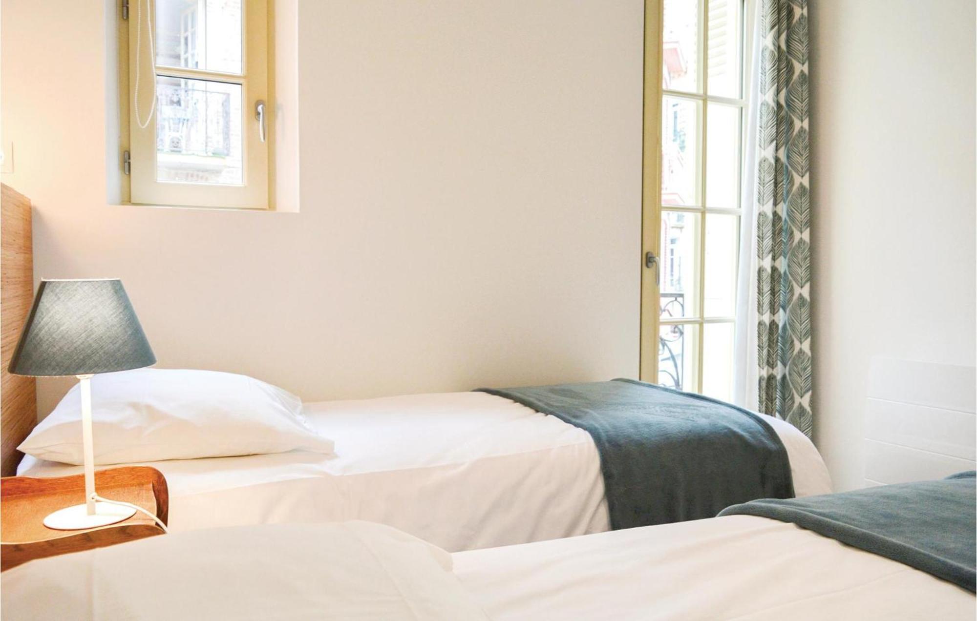 2 Bedroom Awesome Apartment In メール・レ・バン エクステリア 写真